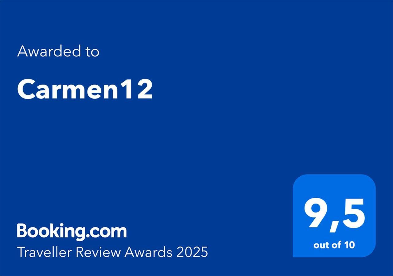 Carmen12 *